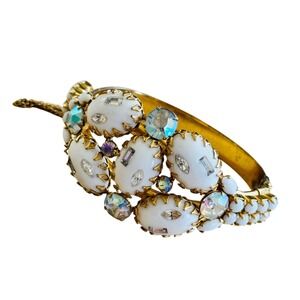 VTG Regal Unsigned Alice Caviness Hinged Bracelet Milk Glass Crystal Rhinestone